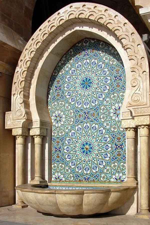 ديكور حمامات مغربية وأحواض فسيفساء من تصاميم الديكور المغربي ديكورات